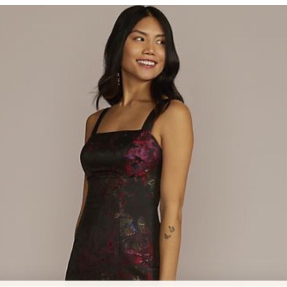 Beautiful Square Neck Jacquard Sheath Dress 
SIZE: Missy 4  (4-24)